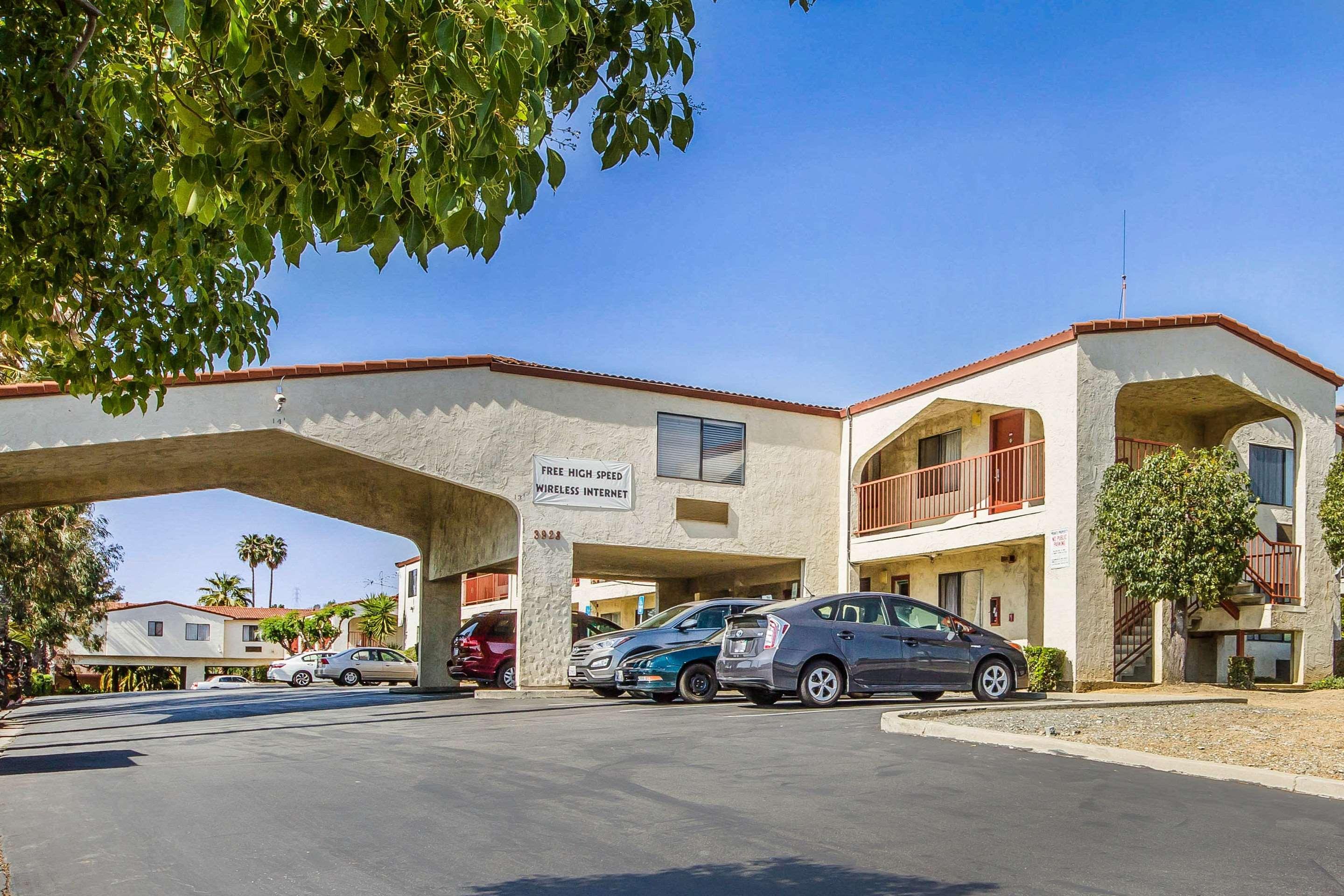 Econo Lodge Castro Valley I-580 מראה חיצוני תמונה